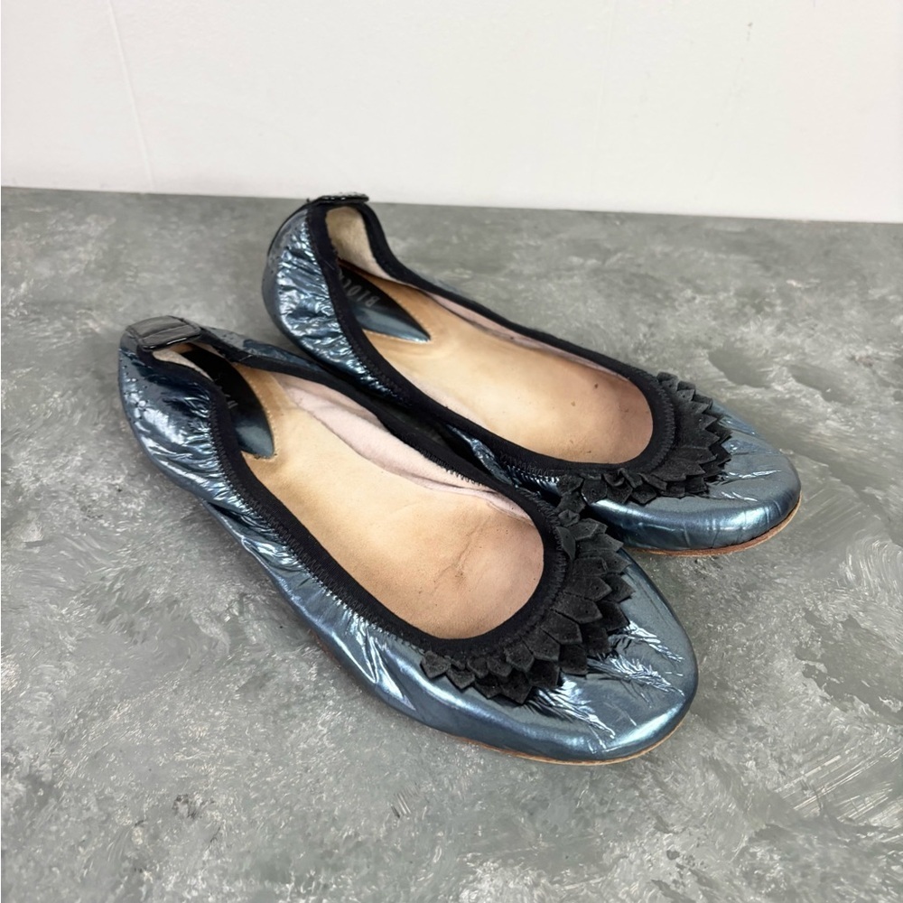 Bloch patent leather ballet flats with a bow blue black size EU 36 US 5